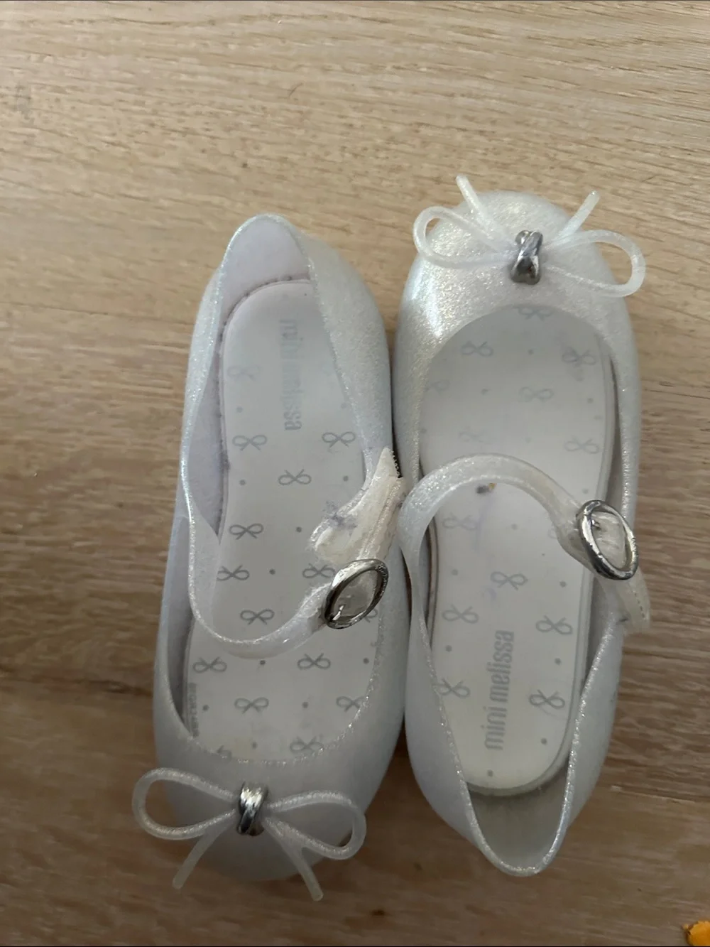 Mini Melissa Girls White Glitter Mary Jane with Bow